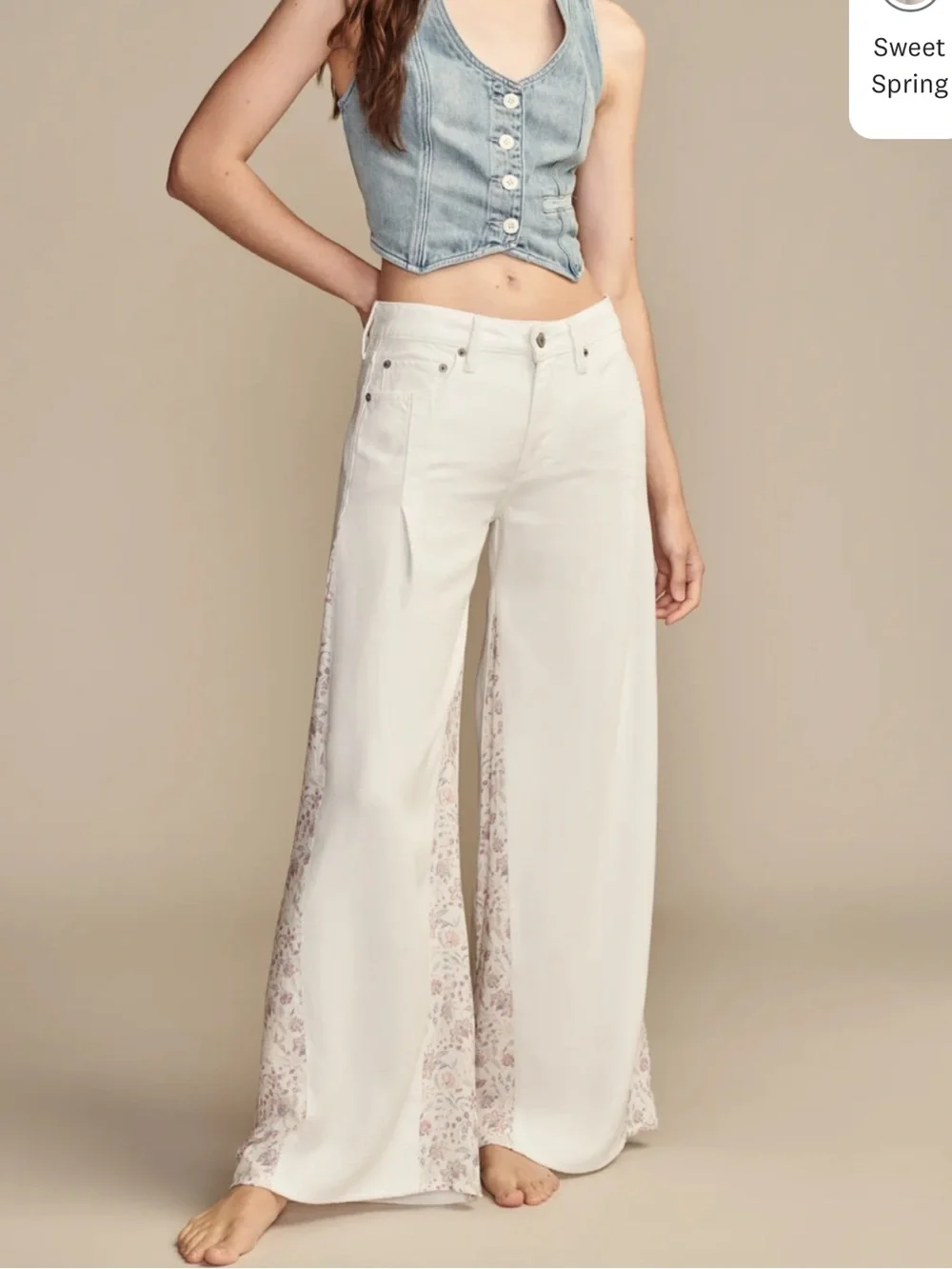 Women's Wide-Leg White Jeans with Floral Side Panels - Picture 1 of 10